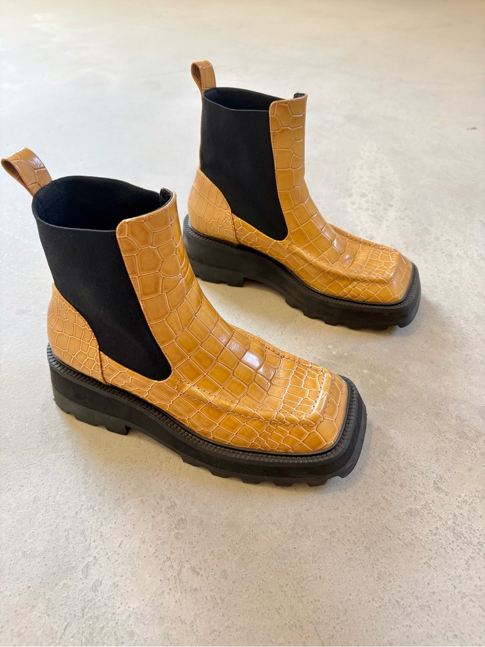 Intentionally Blank Champs Croc Embossed Chelsea Chunky Square Toe Boot size 6